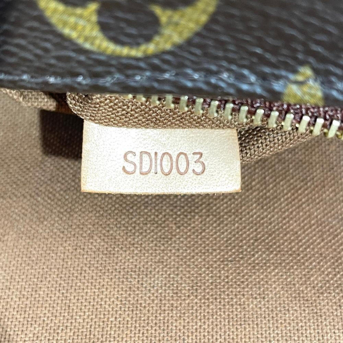 Louis Vuitton Brown Monogram Canvas Shoulder Bag (Pre-Owned)