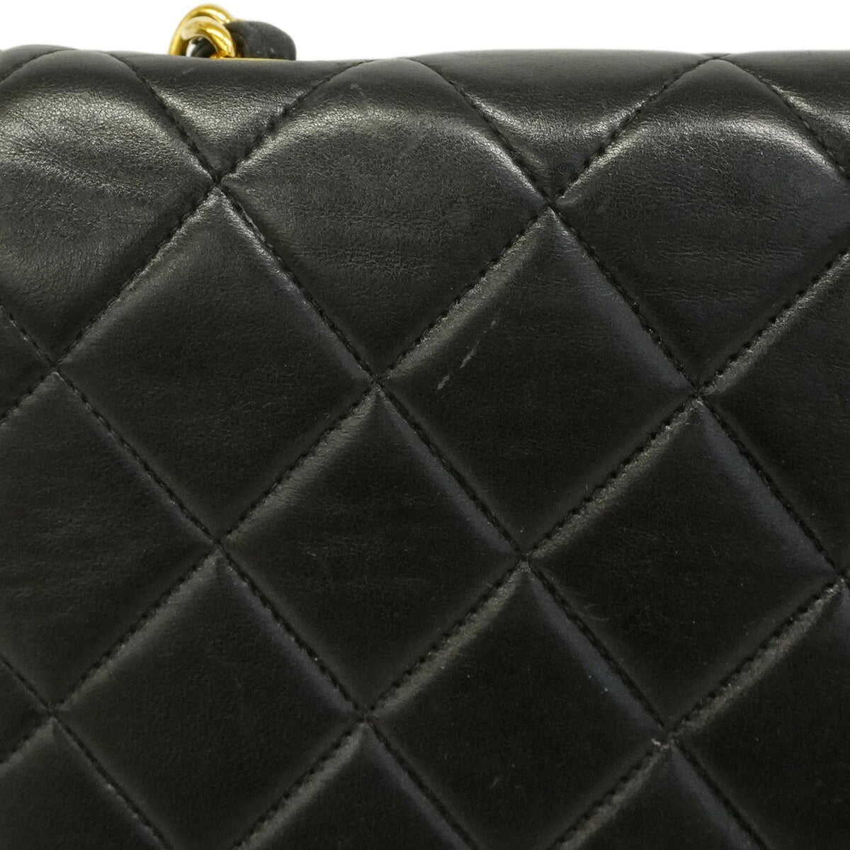 Chanel Black Shoulder Bag (Pre-Owned)