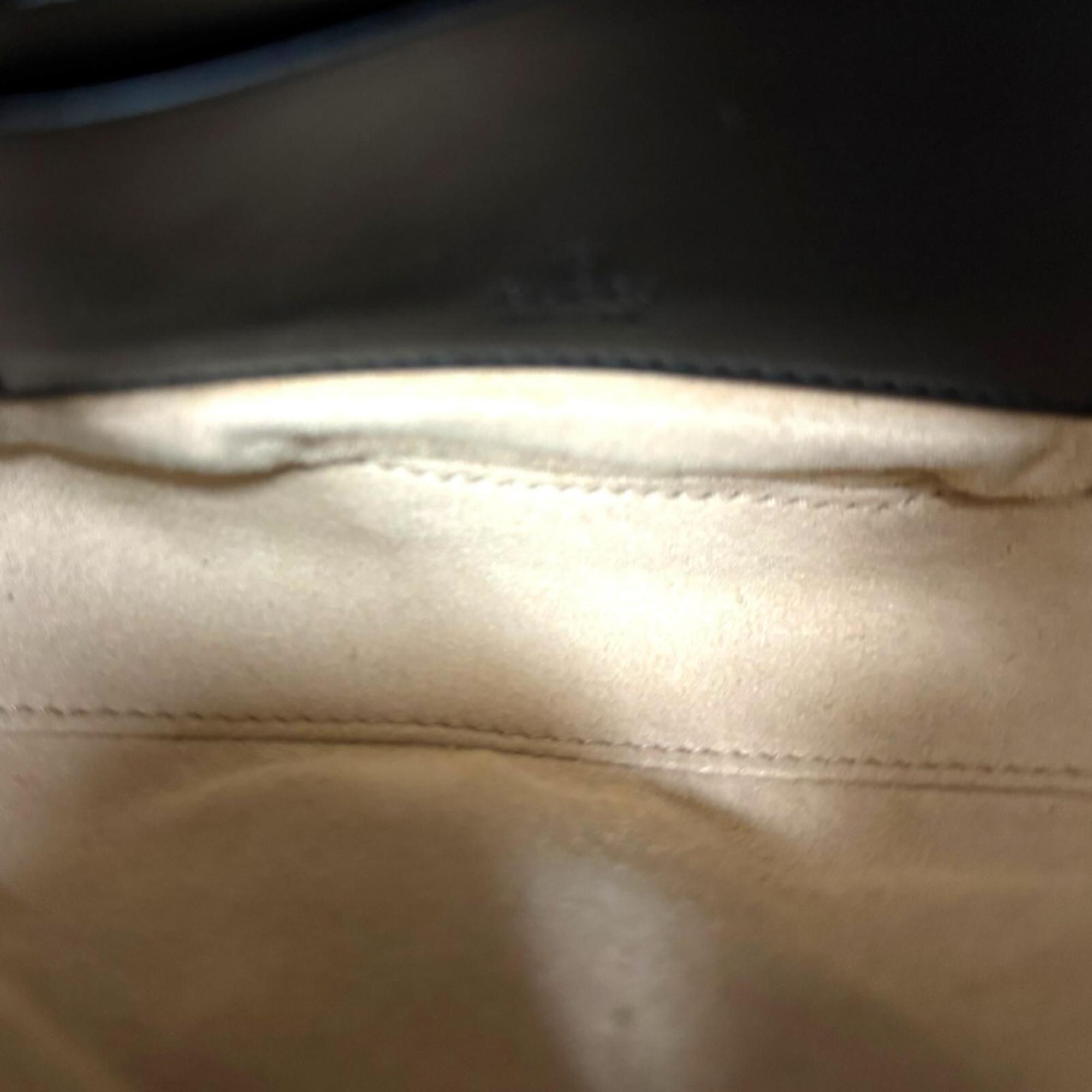 Gucci Black Leather Shoulder Bag (Pre-Owned)