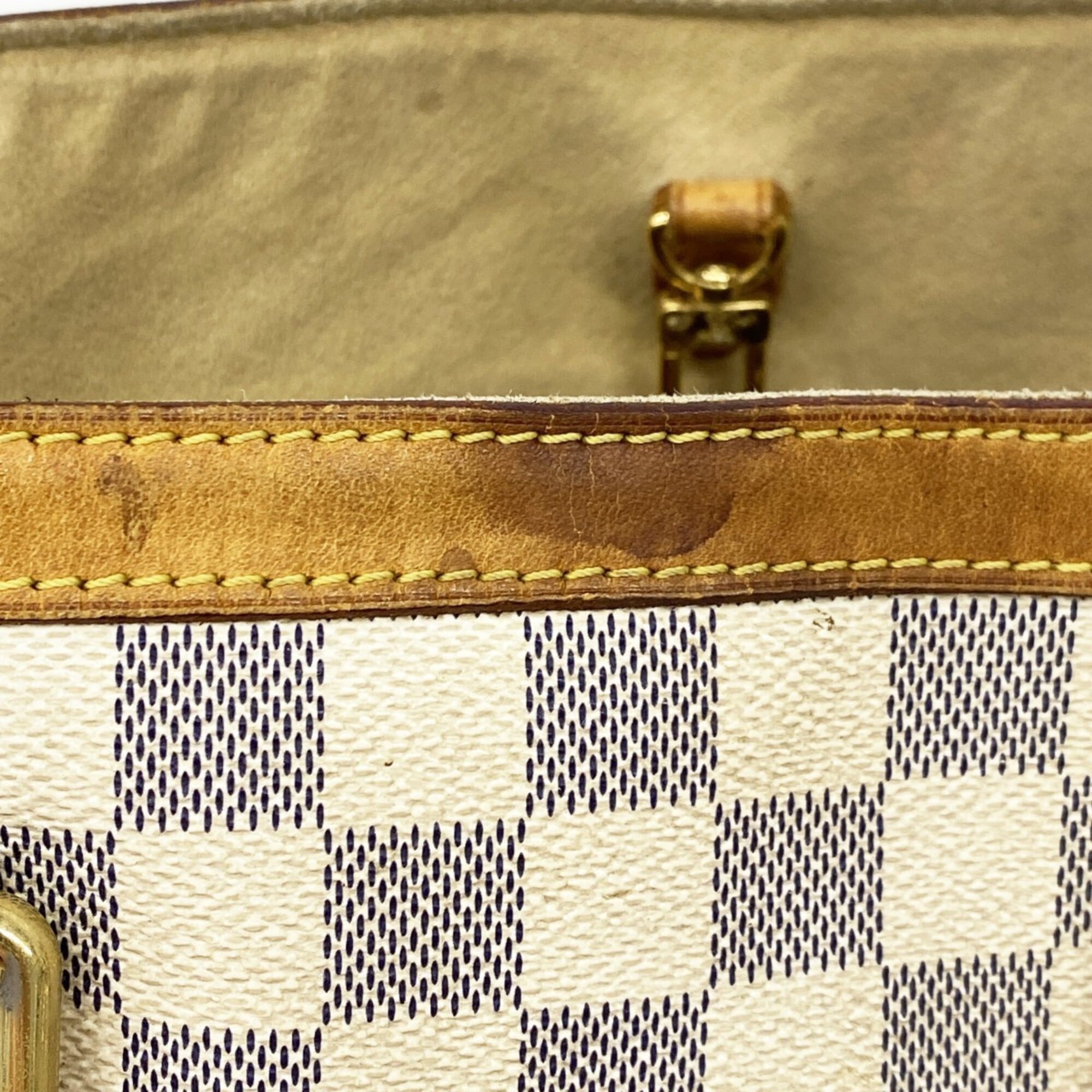 Louis Vuitton White Tote Bag (Pre-Owned)