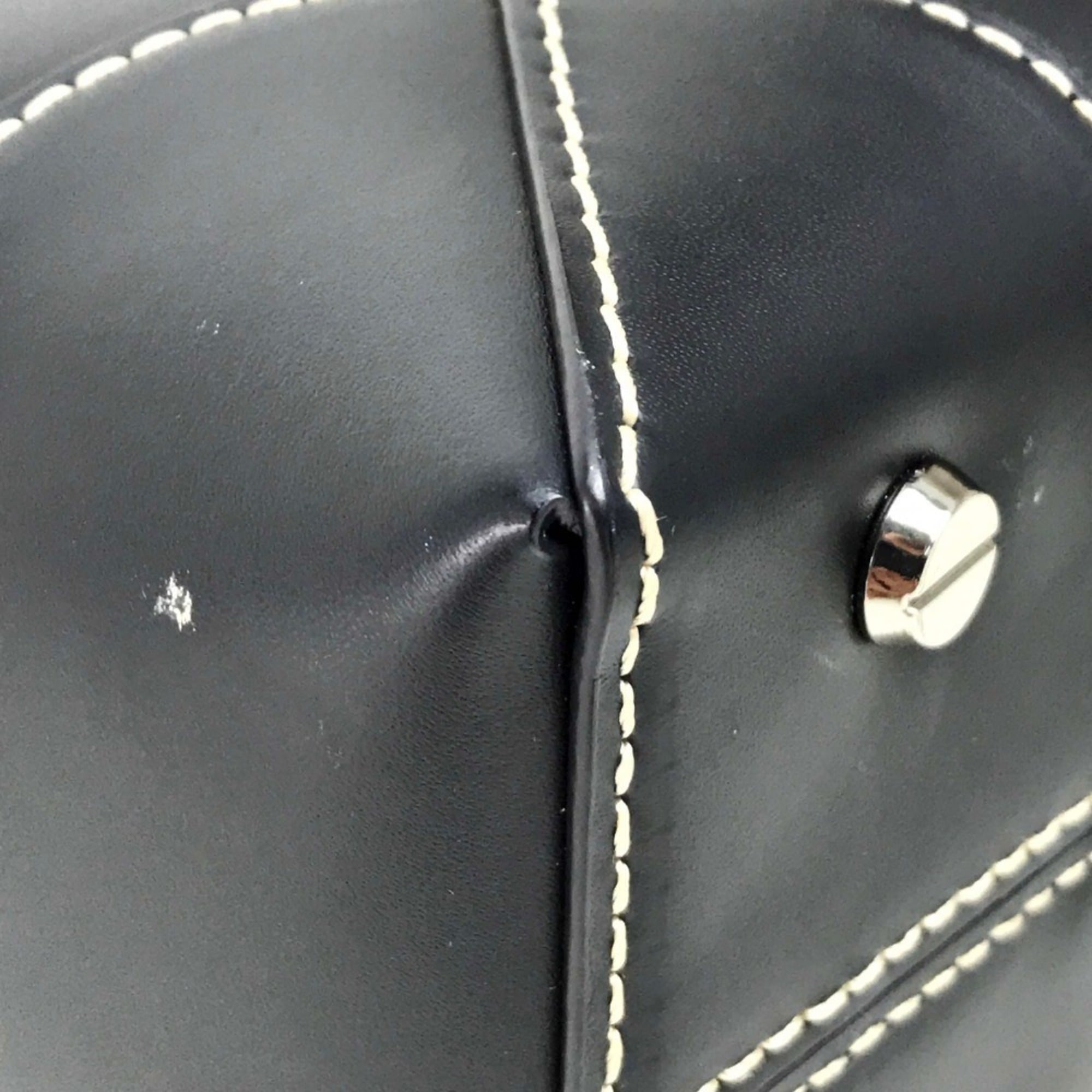Mcm Beige Black Leather Leather Shoulder Bag (Pre-Owned)