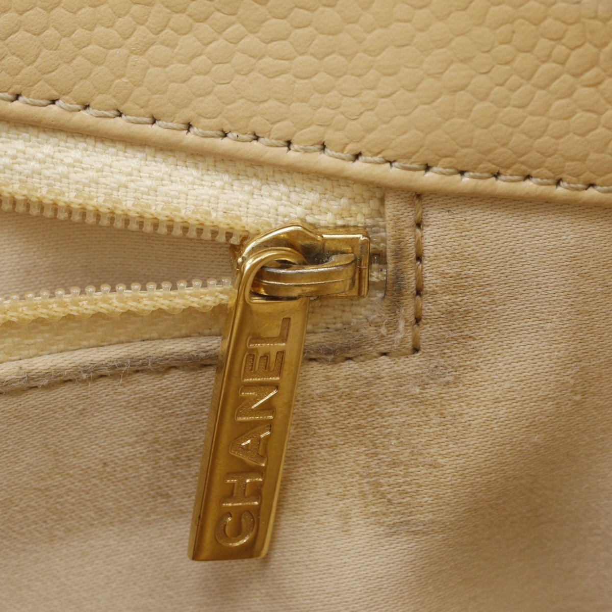 Chanel Beige Grained Calfskin Tote Bag (Pre-Owned)