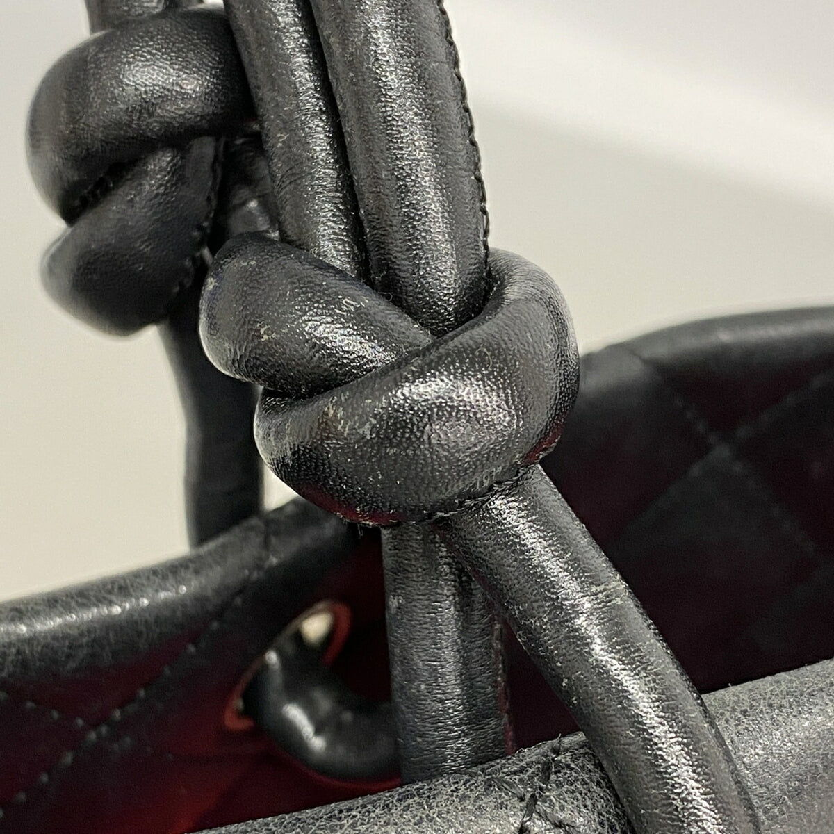 Chanel Black Leather Tote Bag (Pre-Owned)