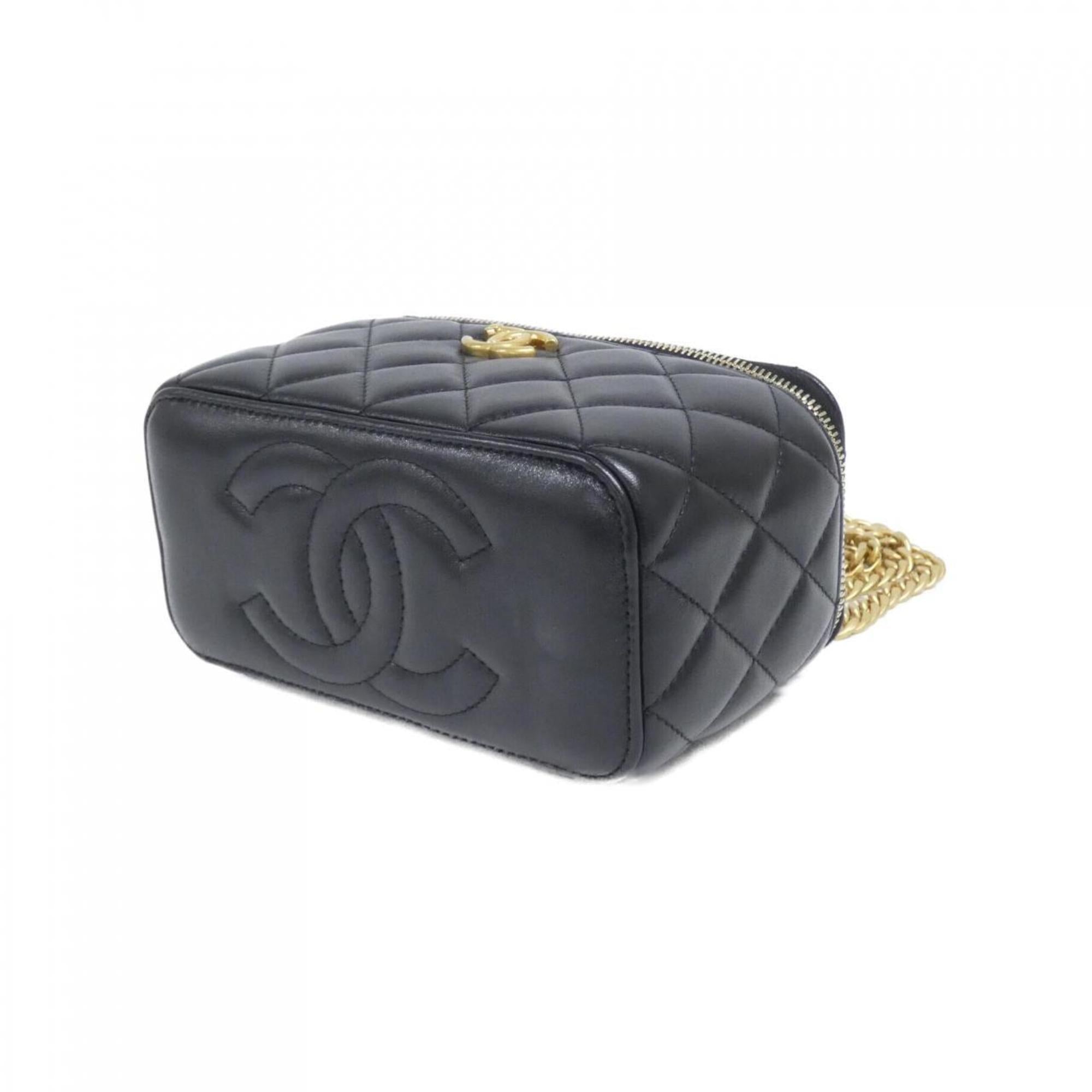 Chanel Black Leather Shoulder Bag (Pre-Owned)