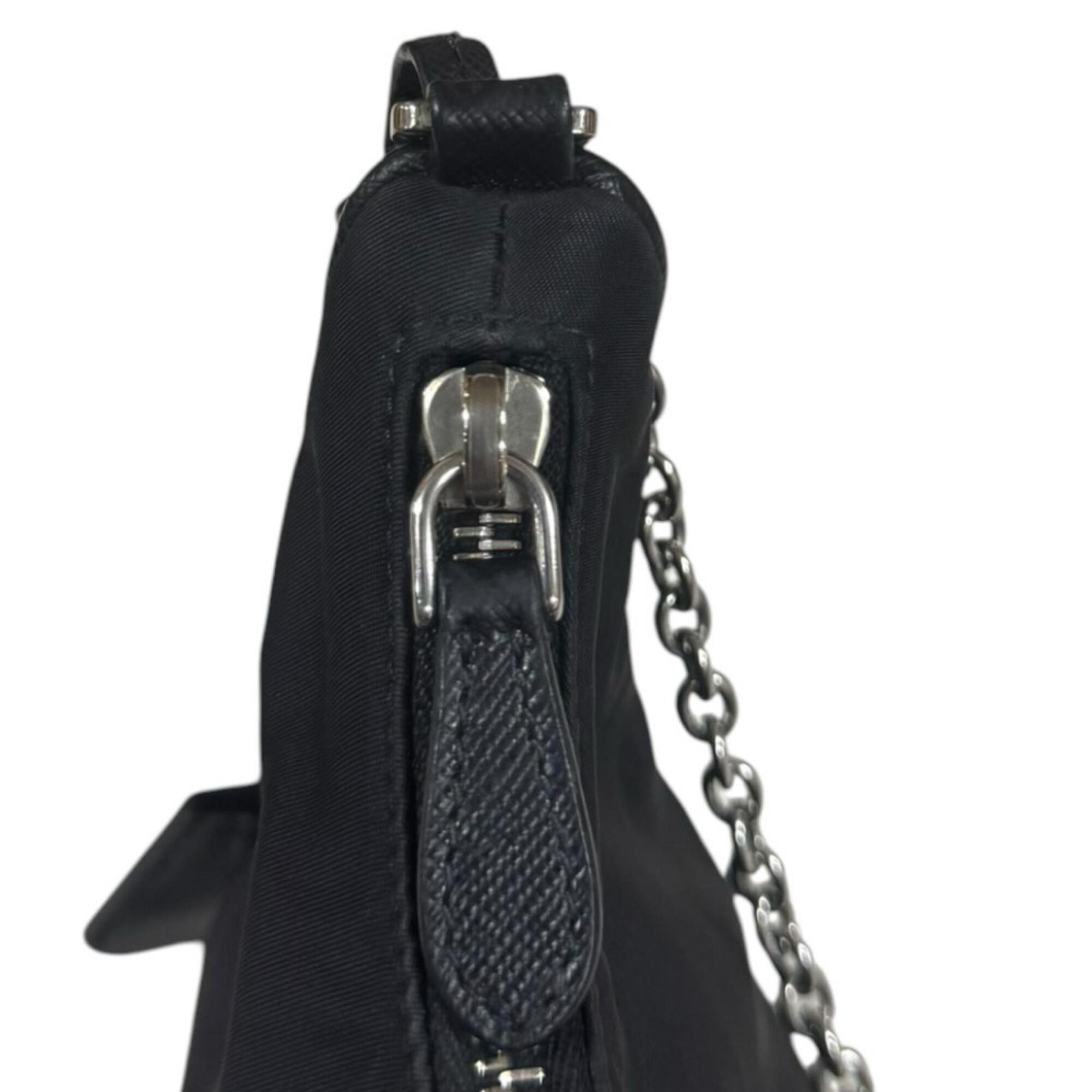 Prada Black Nylon Shoulder Bag (Pre-Owned)
