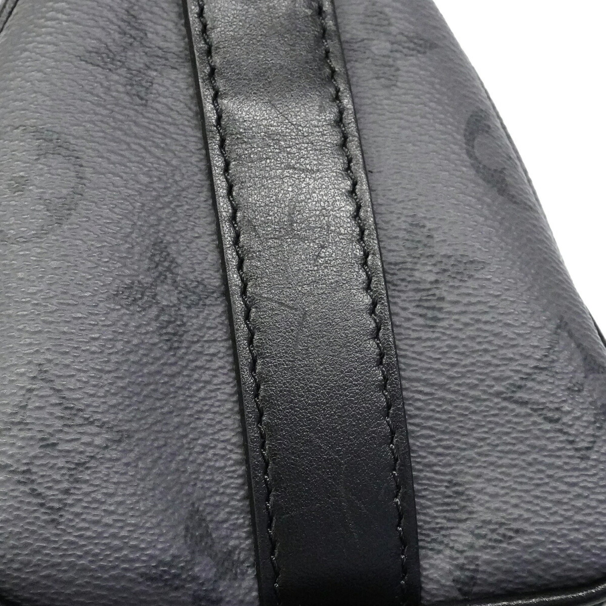 Louis Vuitton Black Handbag (Pre-Owned)