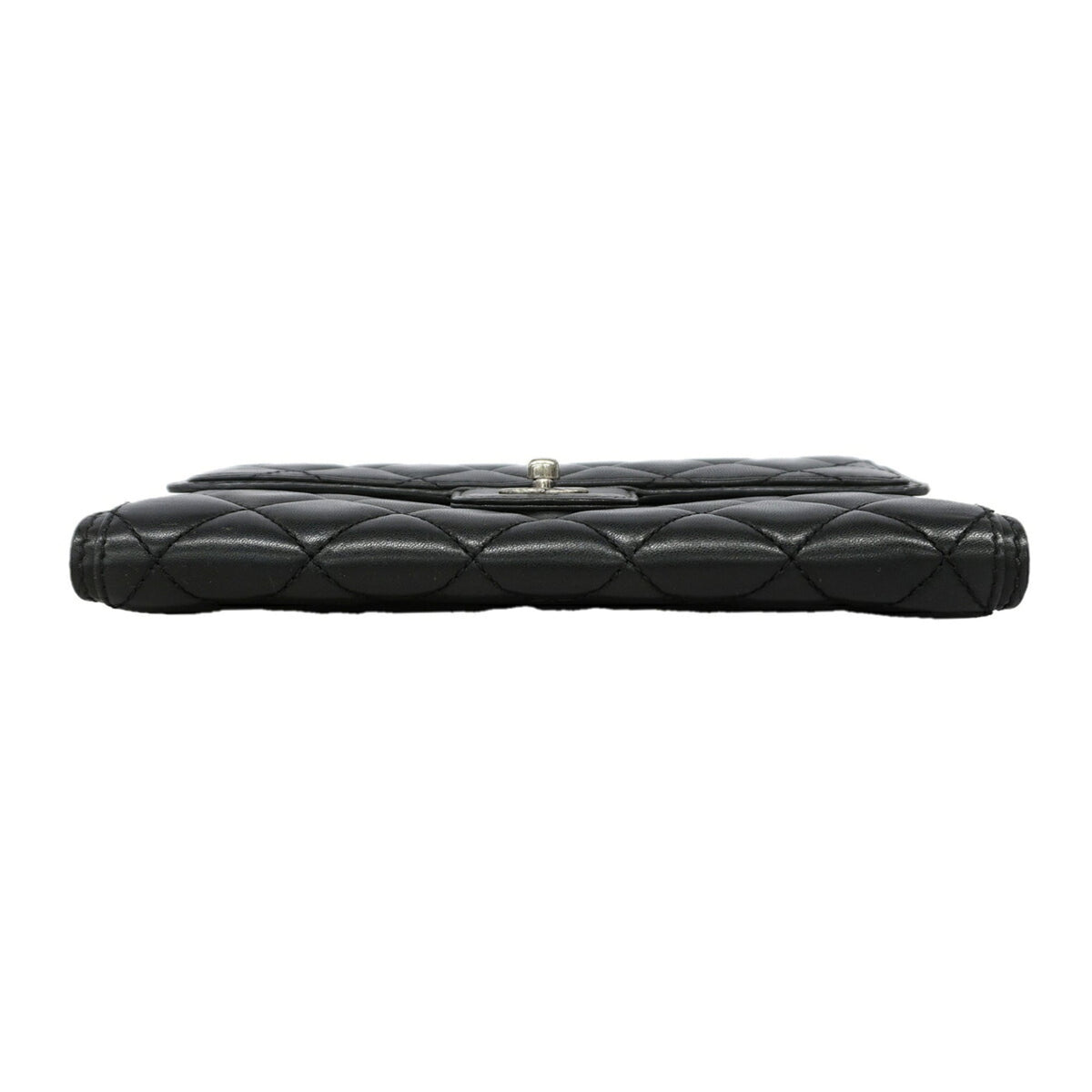 Chanel Black Leather Shoulder Bag (Pre-Owned)