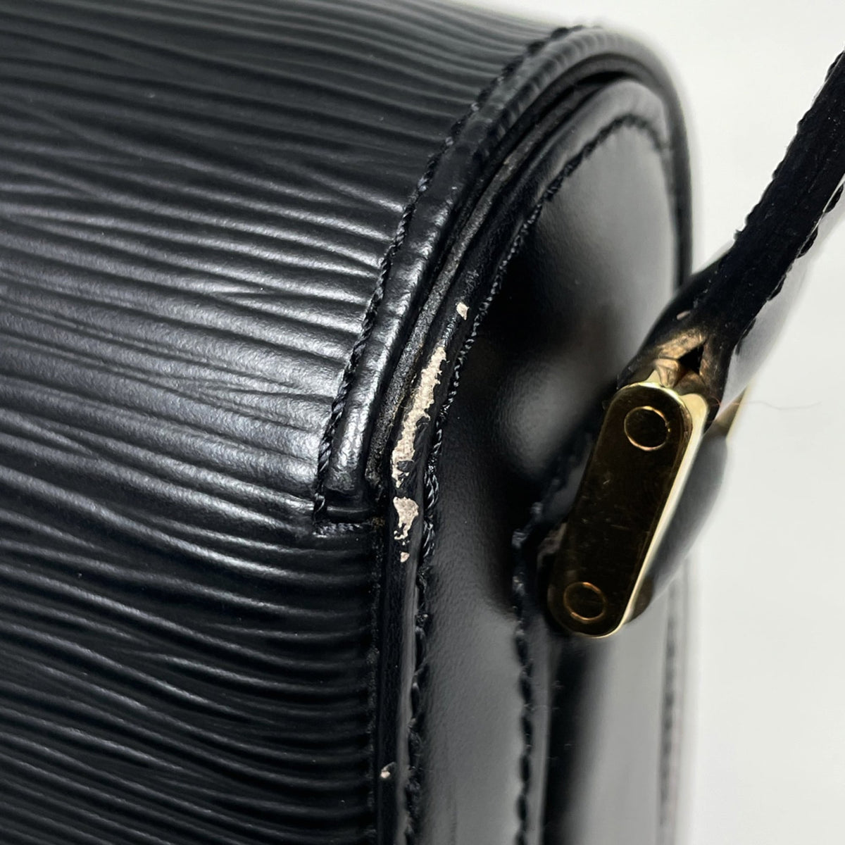 Louis Vuitton Epi Black Noir Epi Leather Shoulder Bag (Pre-Owned)