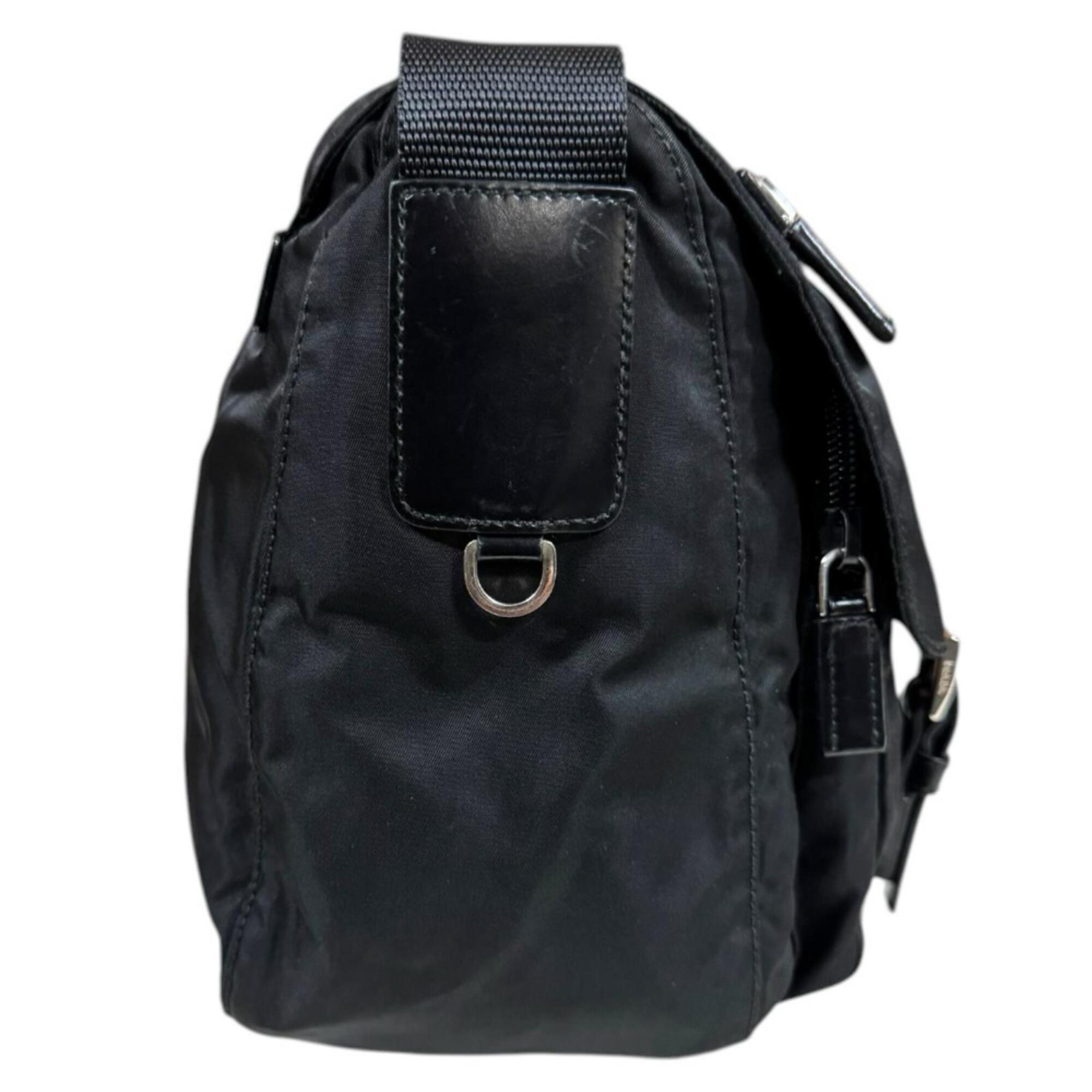 Prada Black Nylon Leather Shoulder Bag (Pre-Owned)