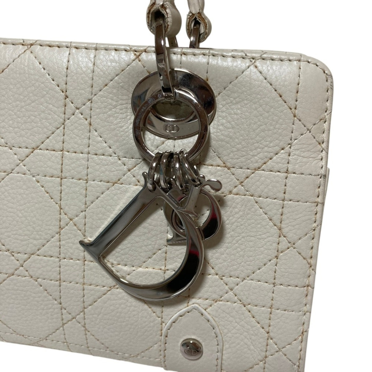 Christian Dior White Handbag (Pre-Owned)
