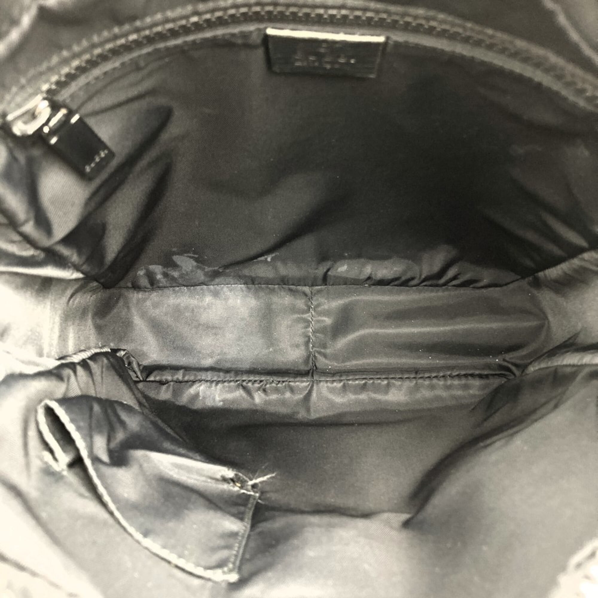 Gucci Black Gg Supreme Canvas Shoulder Bag (Pre-Owned)