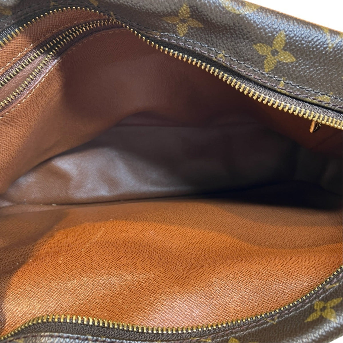 Louis Vuitton Brown Monogram Canvas Shoulder Bag (Pre-Owned)