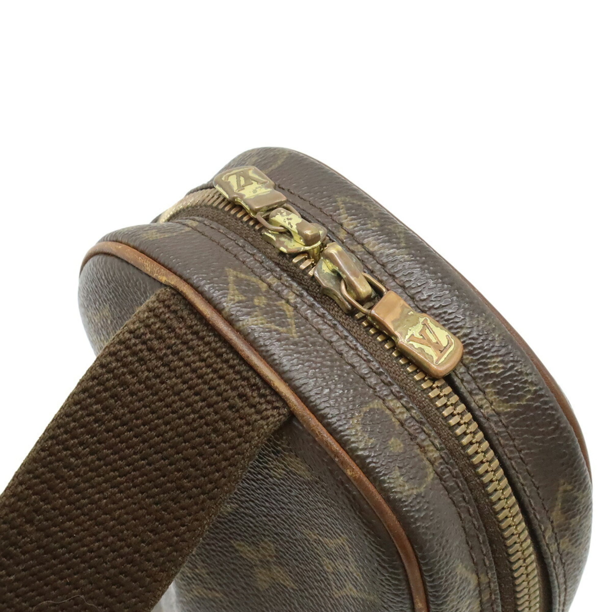 Louis Vuitton Brown Canvas Pochette Shoulder Bag Sling Bag (Pre-Owned)