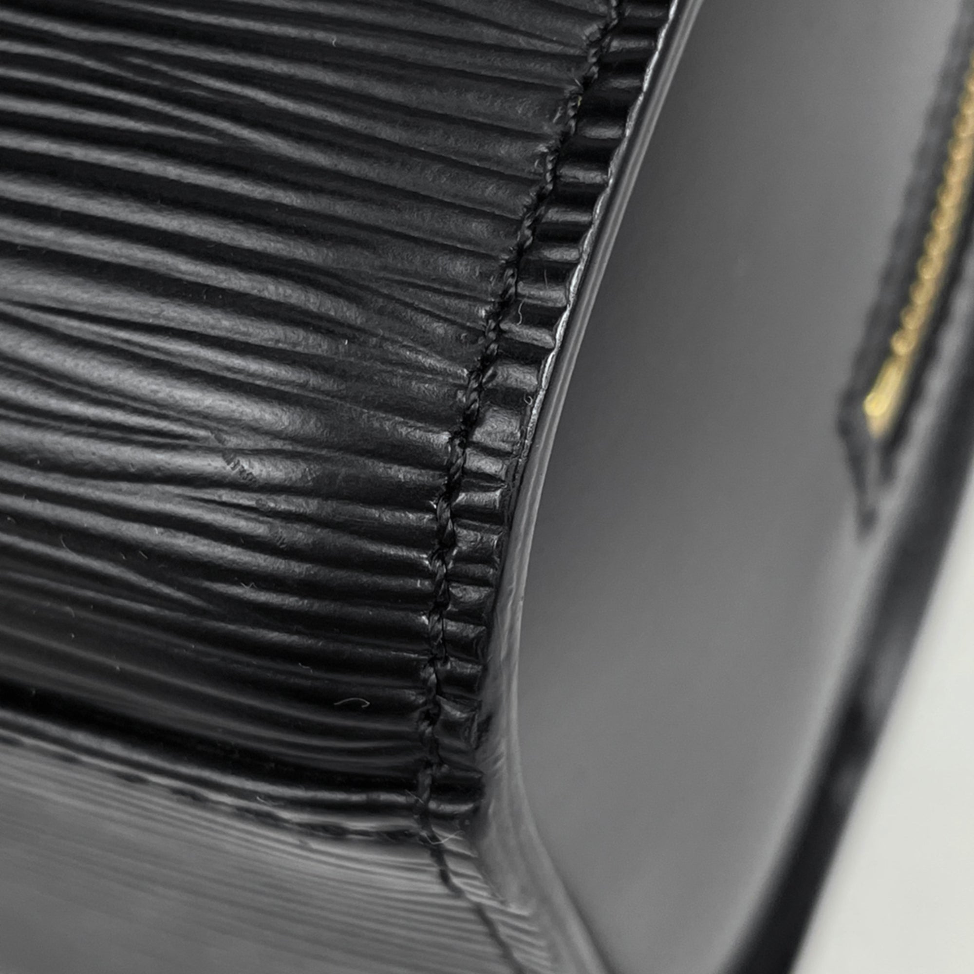 Louis Vuitton Black Noir Epi Leather Handbag (Pre-Owned)
