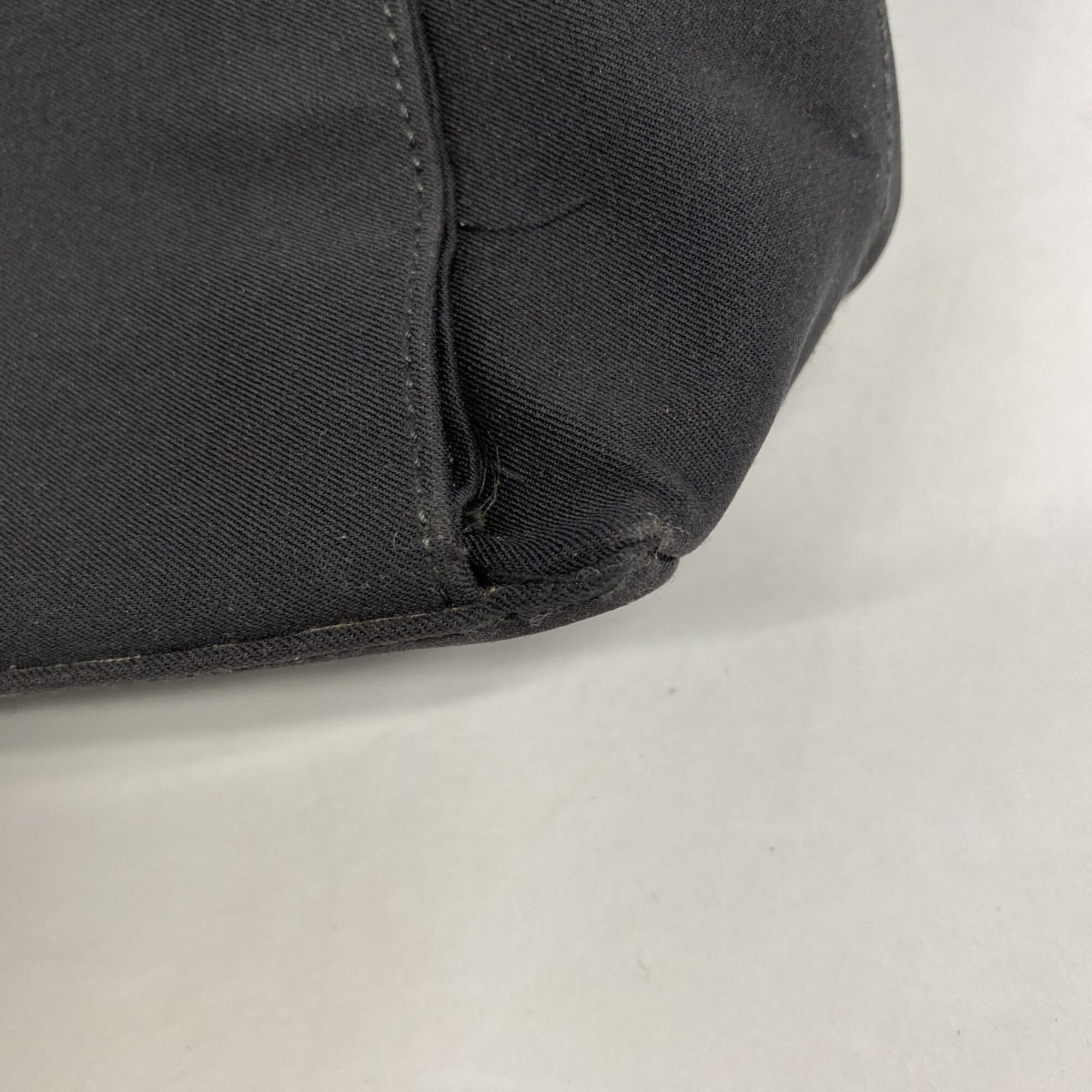 Salvatore Ferragamo Black Nylon Canvas Shoulder Bag (Pre-Owned)