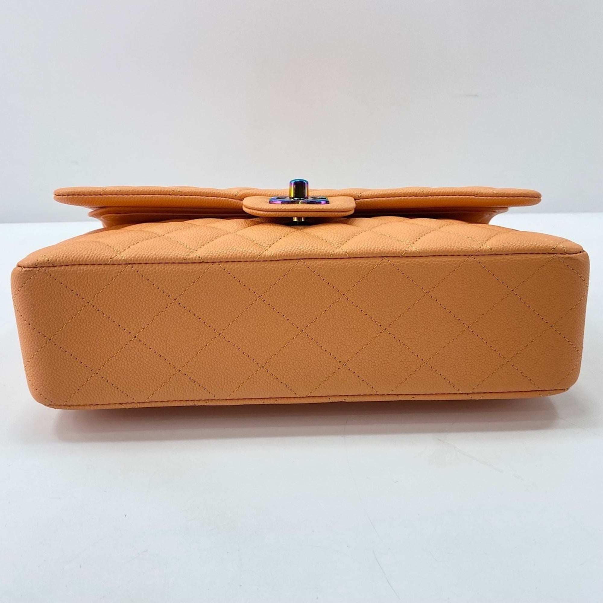 Chanel Orange Shoulder Bag (Pre-Owned)