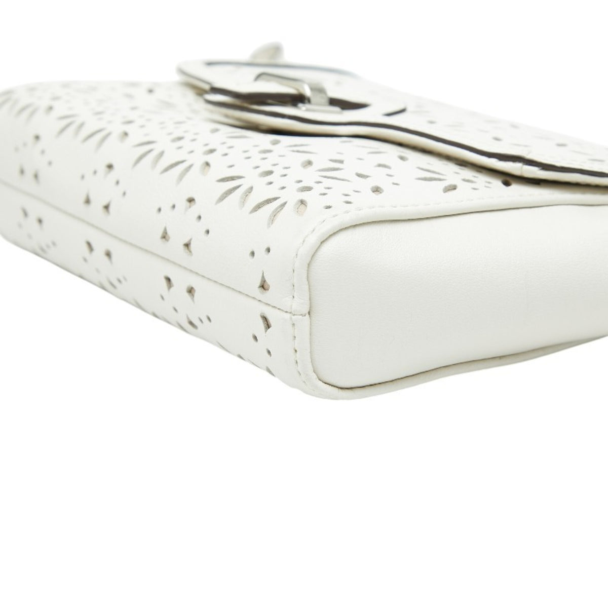 Coach White Leather Clutch Bag (Pre-Owned)
