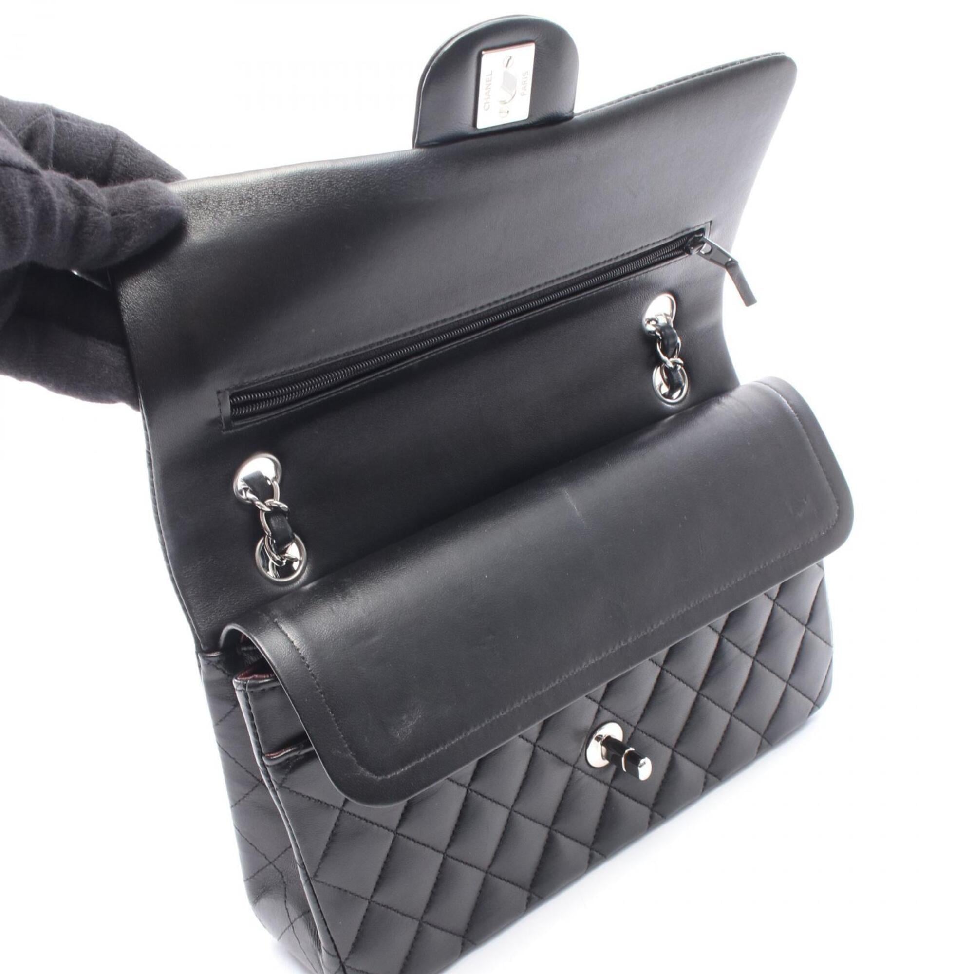 Chanel Black Leather Handbag Shoulder Bag (Pre-Owned)
