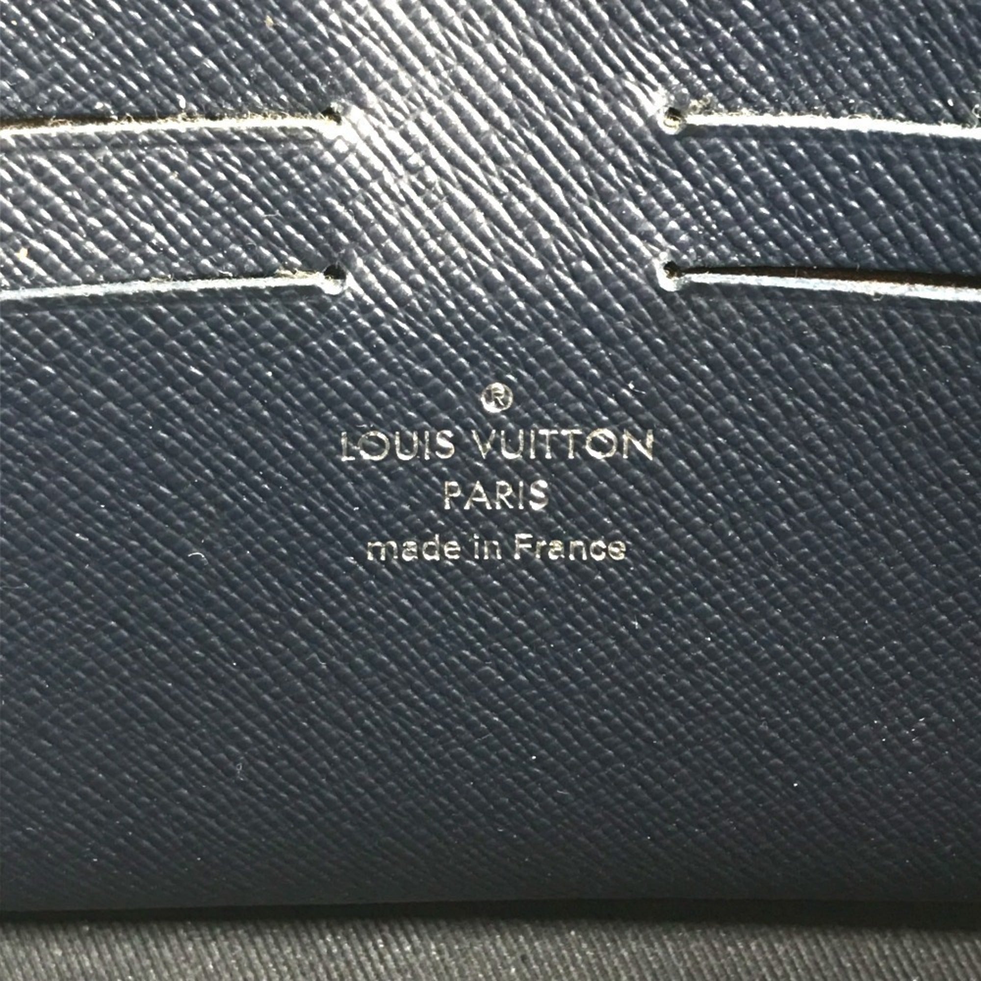 Louis Vuitton Navy Navy Blue Taiga Leather Clutch Bag Pochette Pouch (Pre-Owned)