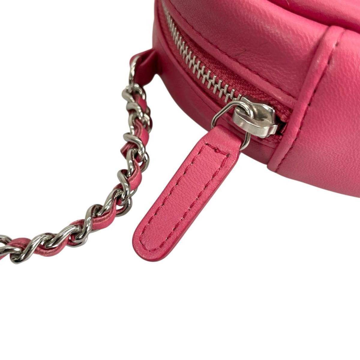 Chanel Matelasse Pink Shoulder Bag (Pre-Owned)