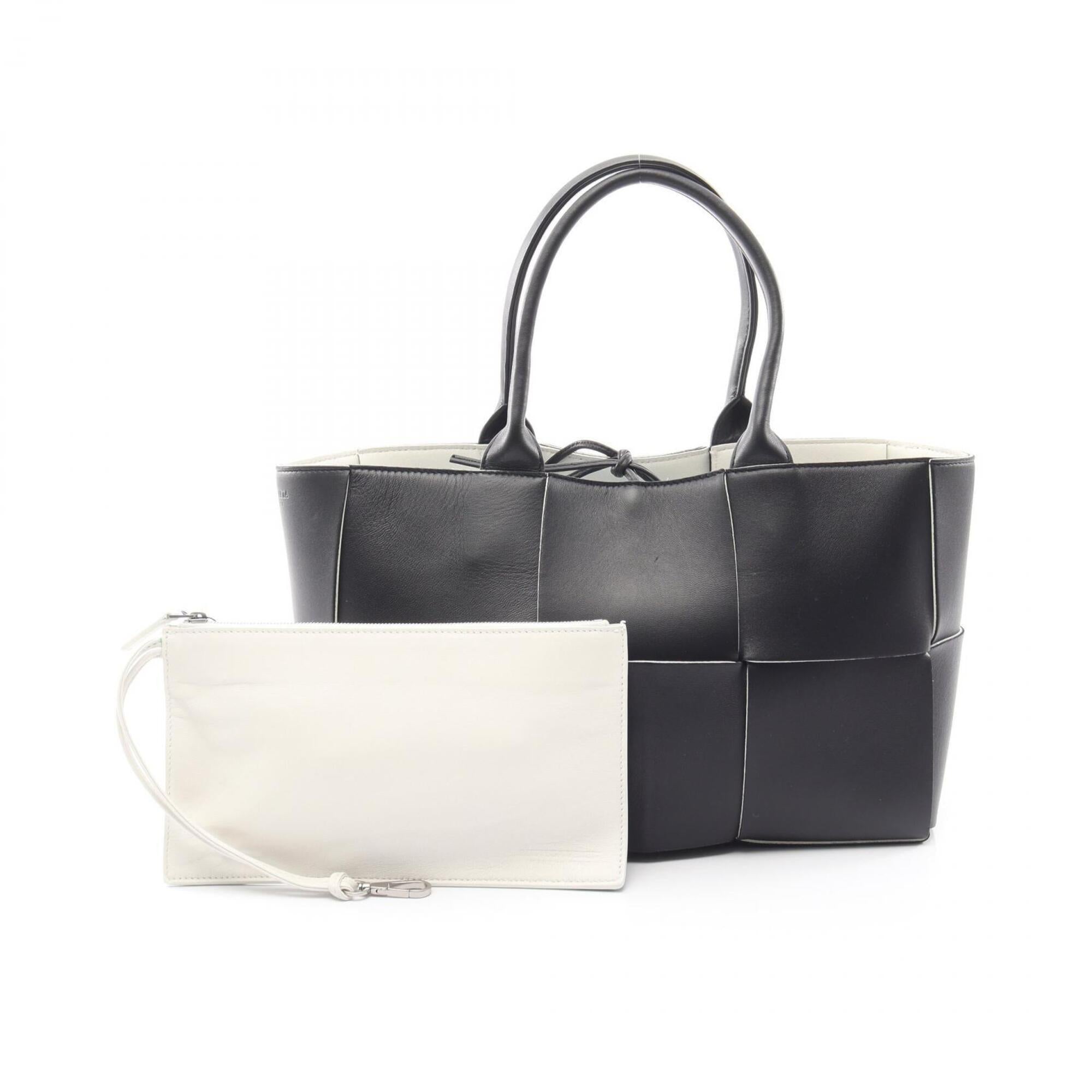 Bottega Veneta Black Leather Handbag Pouch Tote Bag (Pre-Owned)