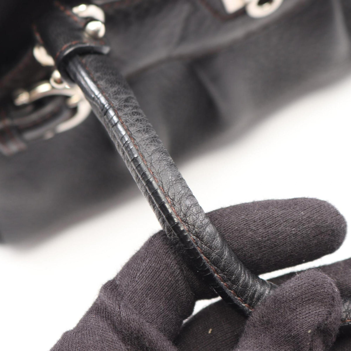 Salvatore Ferragamo Black Leather Handbag (Pre-Owned)