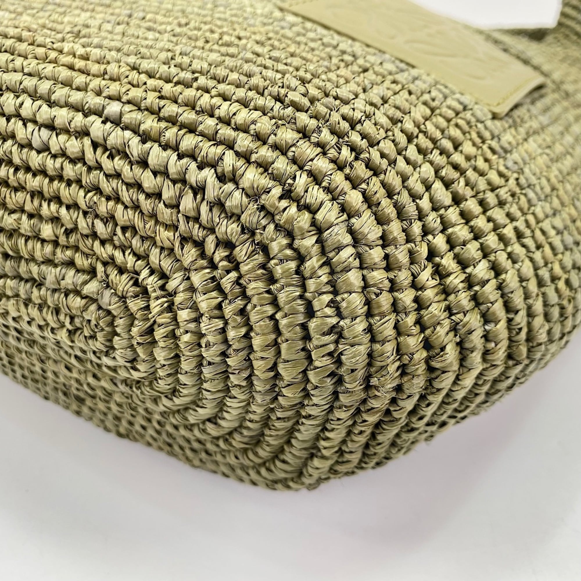 Loewe Green Handbag (Pre-Owned)