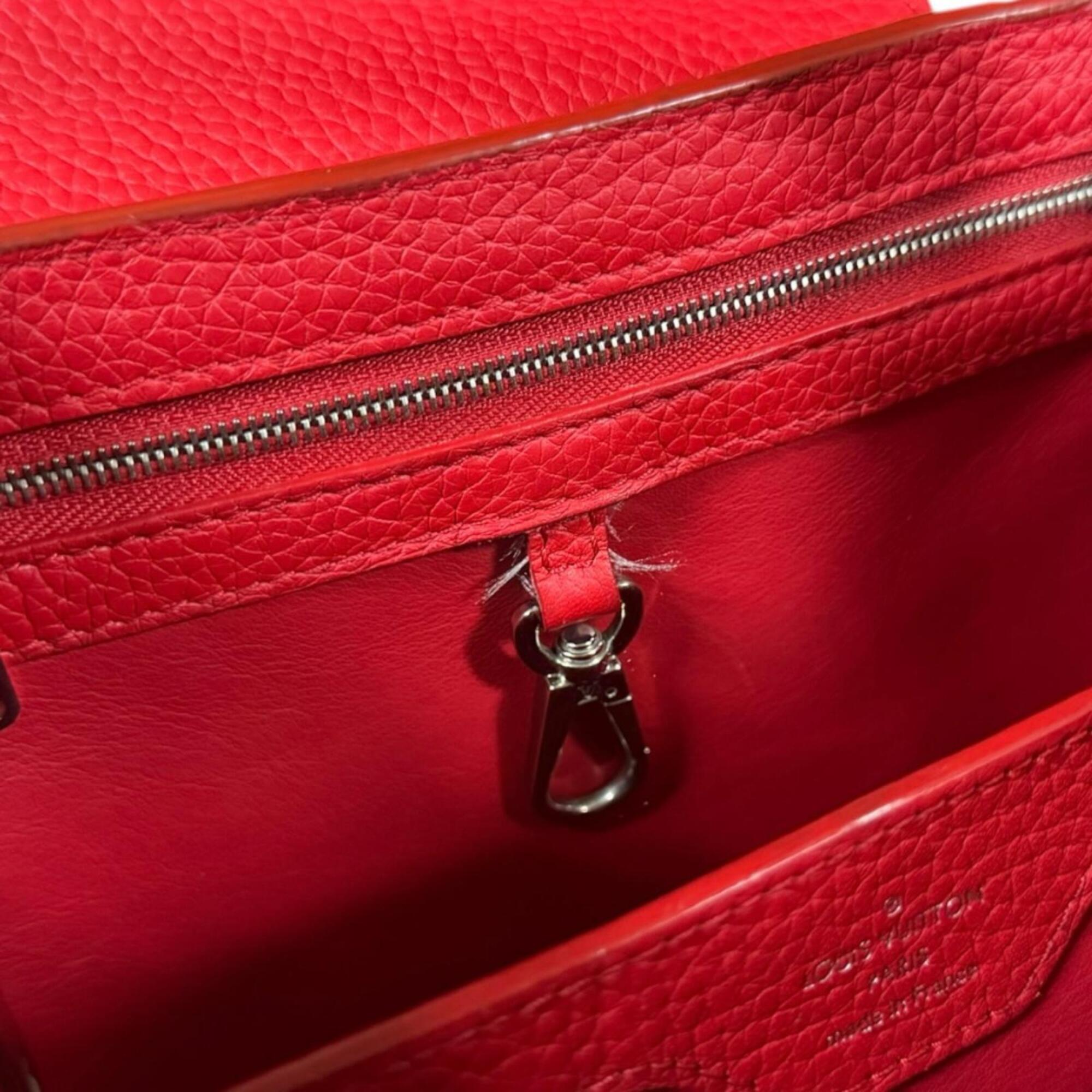 Louis Vuitton Red Color Ruby Leather Handbag Shoulder Bag (Pre-Owned)