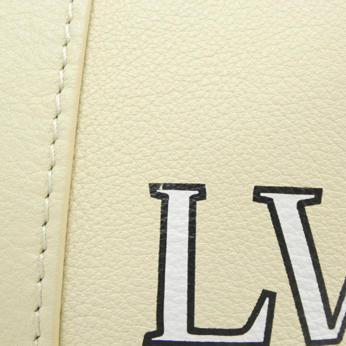 Louis Vuitton Beige Leather Shoulder Bag (Pre-Owned)