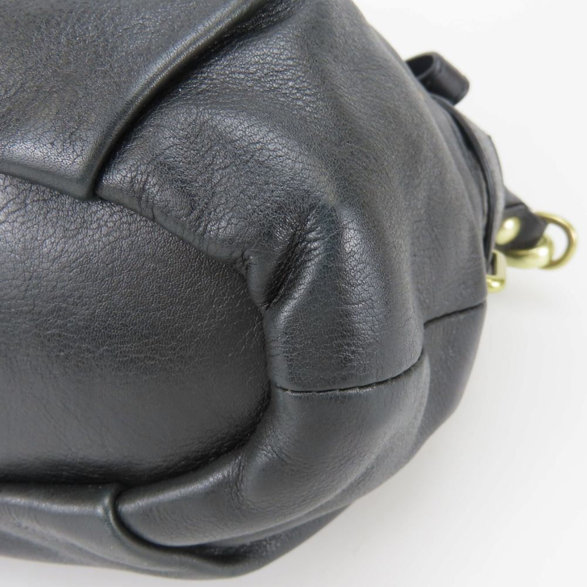 Coach Black Leather Handbag (Pre-Owned)