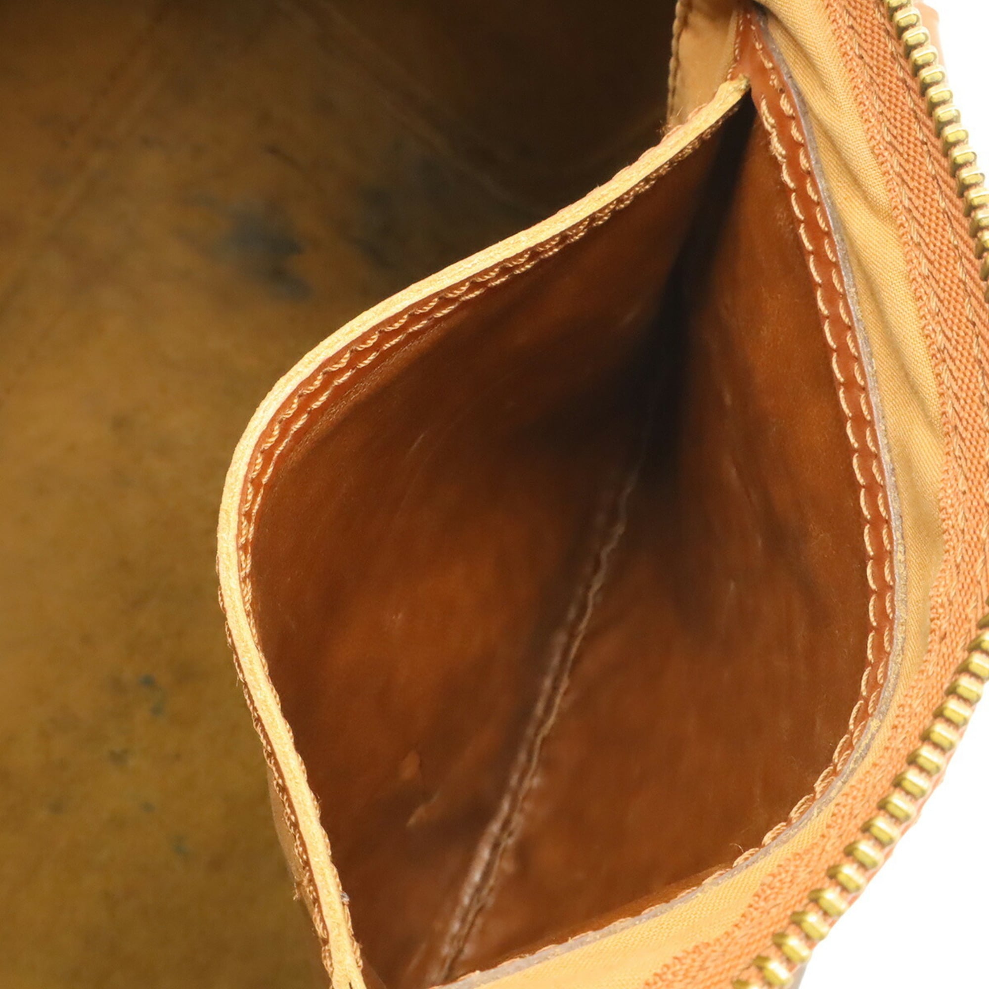 Louis Vuitton Epi Kenyan Brown Epi Leather Handbag (Pre-Owned)