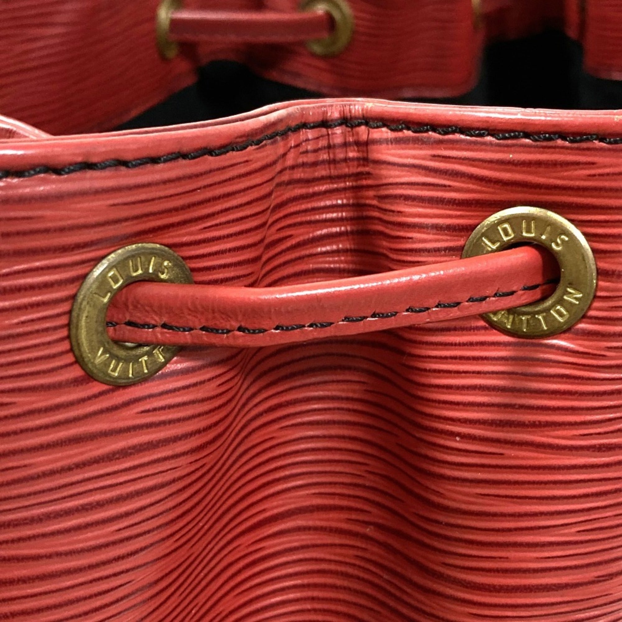 Louis Vuitton Castilian Red Epi Leather Shoulder Bag (Pre-Owned)