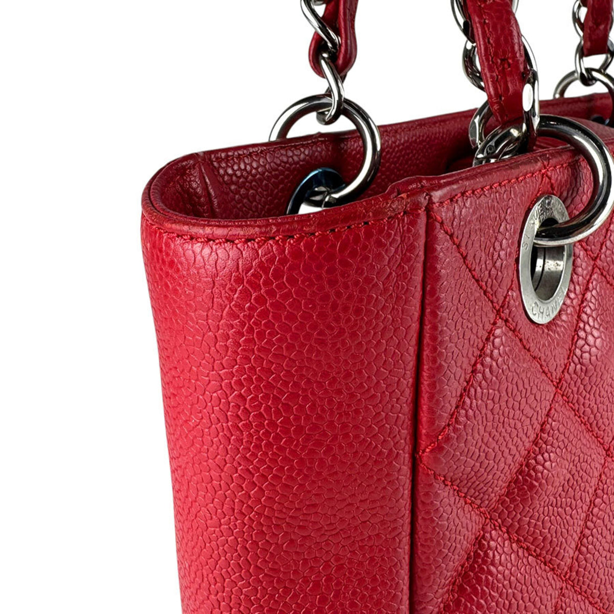 Chanel Red Color Grained Calfskin Handbag (Pre-Owned)