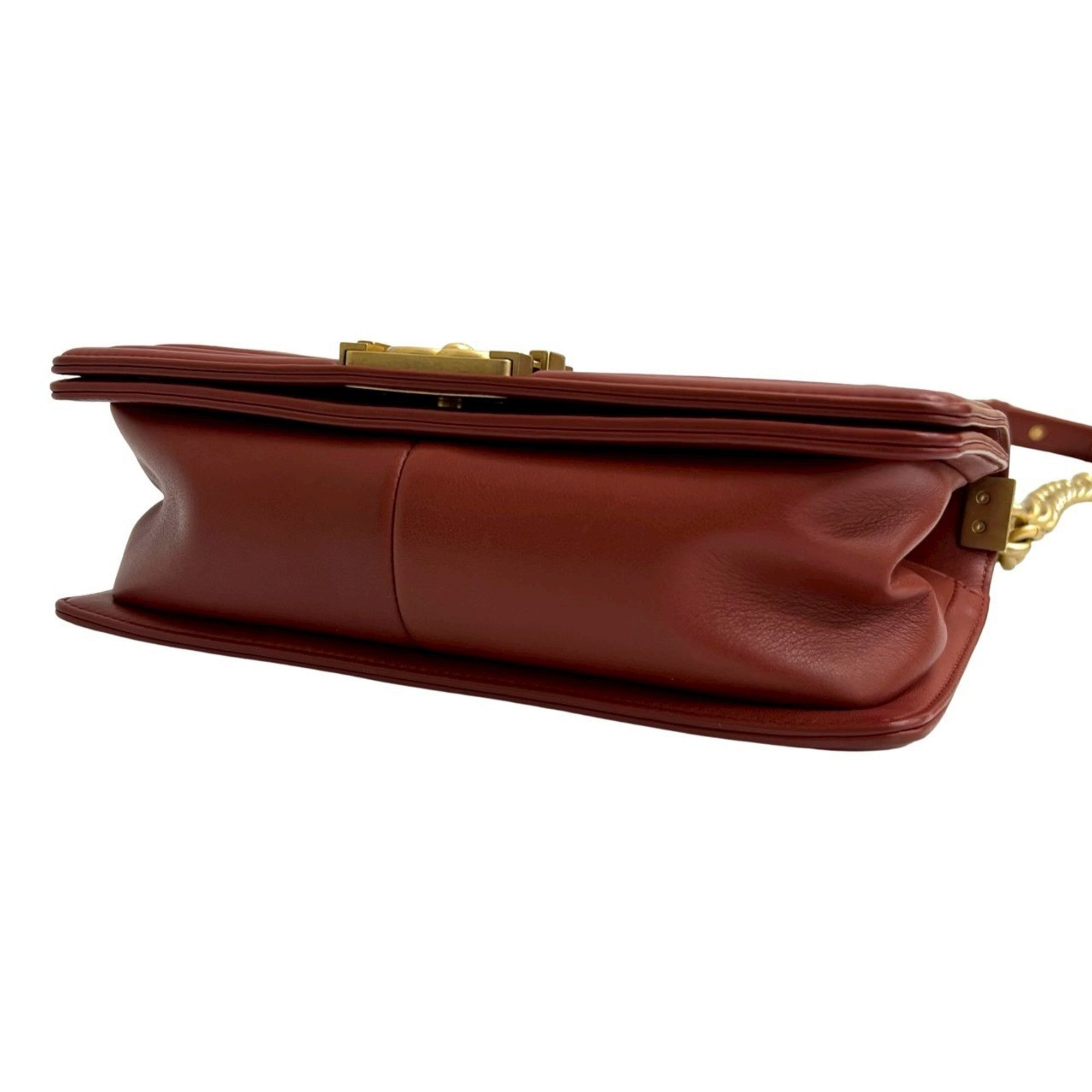 Chanel Red Color Leather Shoulder Bag (Pre-Owned)
