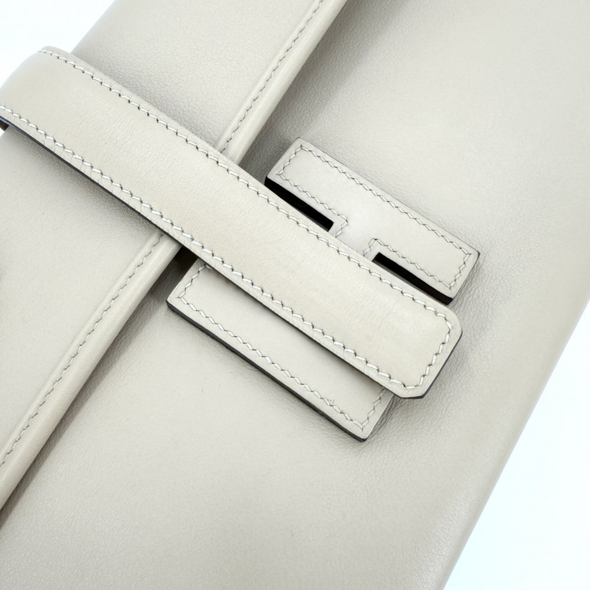 Hermes Beige Leather Clutch Bag (Pre-Owned)