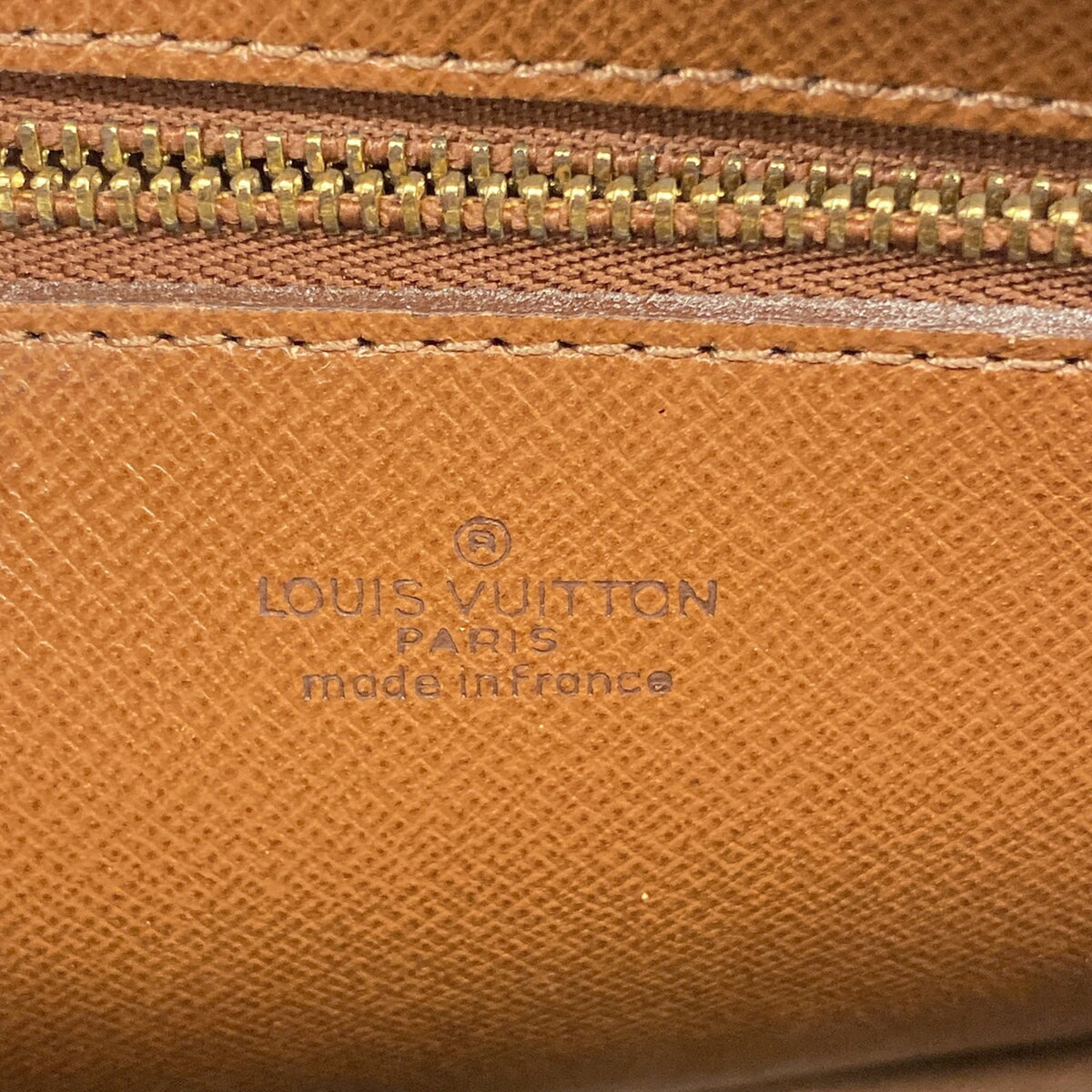 Louis Vuitton Brown Shoulder Bag (Pre-Owned)