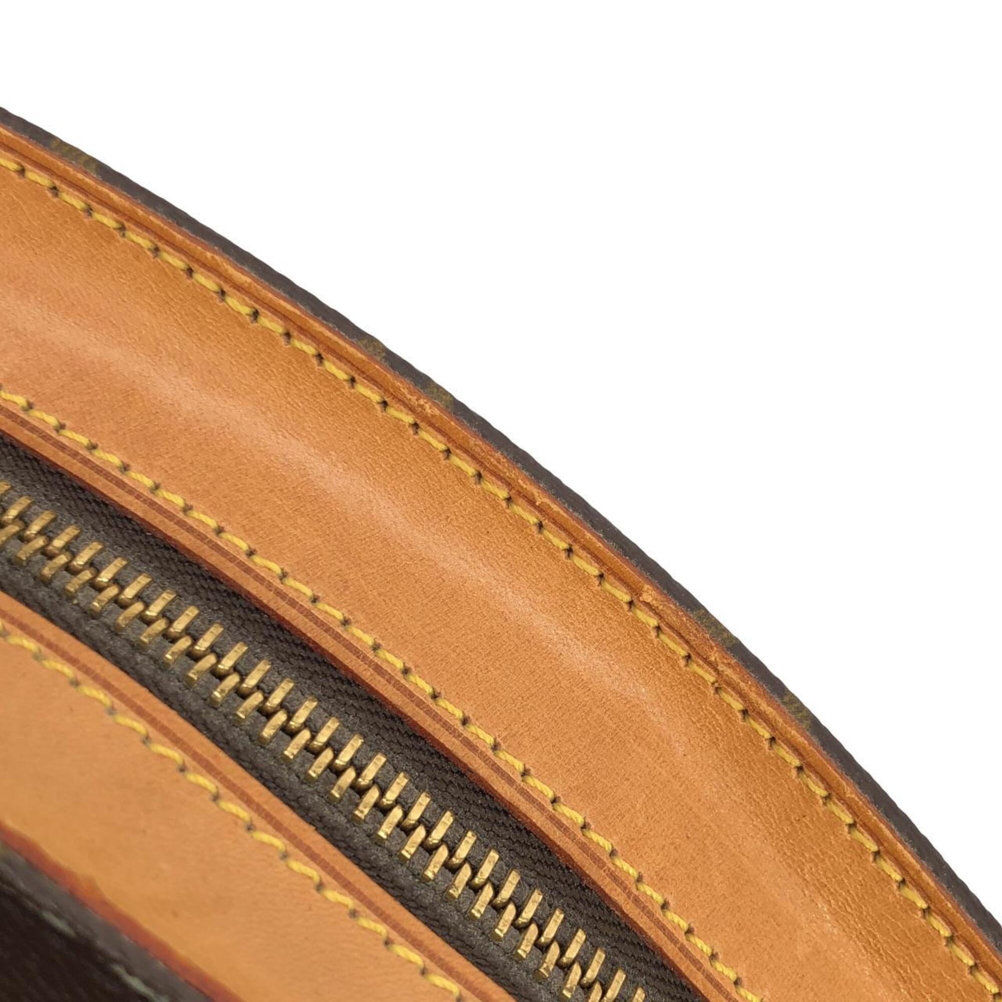 Louis Vuitton Marron Coated Canvas Shoulder Bag (Pre-Owned)