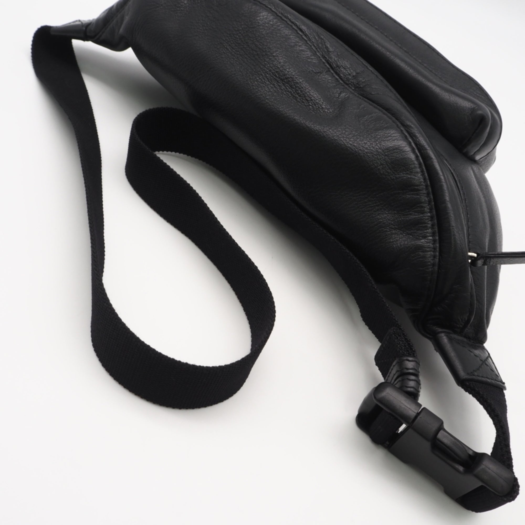 Balenciaga Black Leather Sling Bag (Pre-Owned)