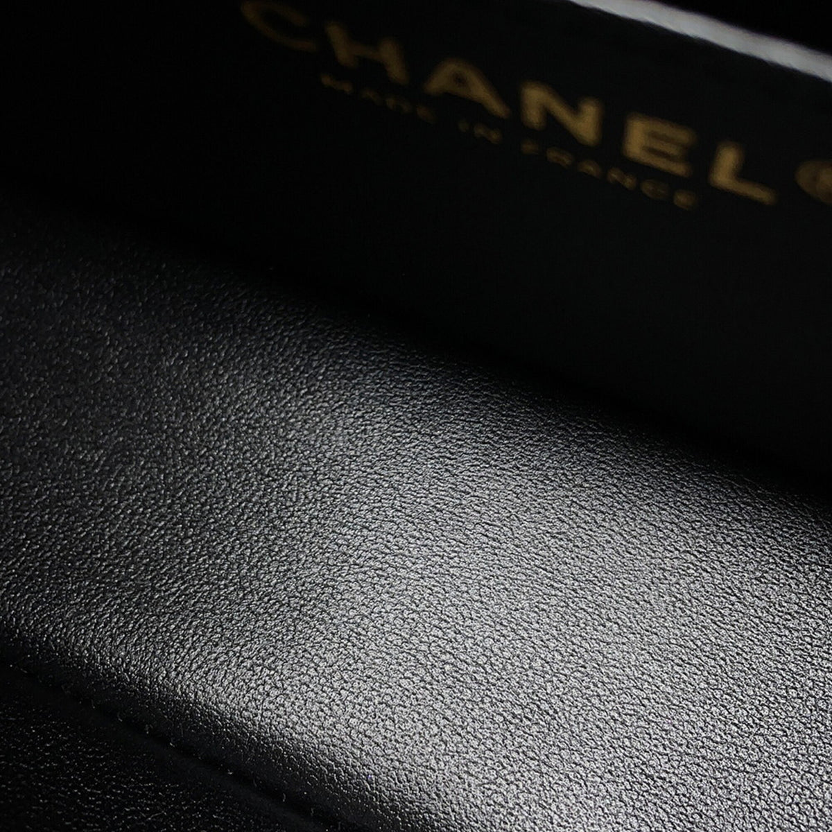 Chanel Black Leather Handbag Shoulder Bag (Pre-Owned)