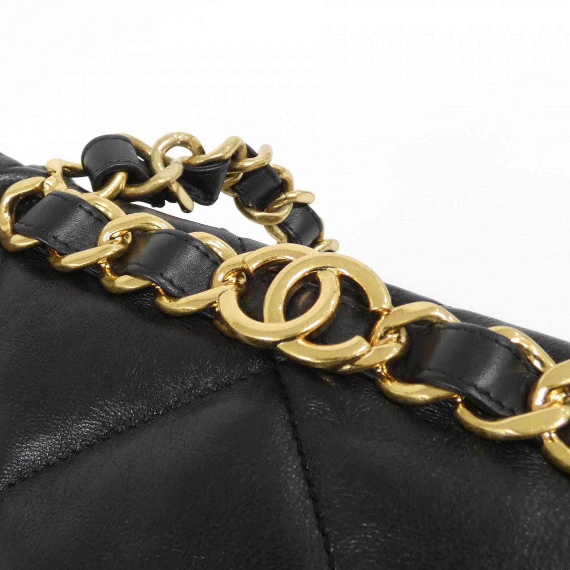 Chanel Black Leather Shoulder Bag (Pre-Owned)