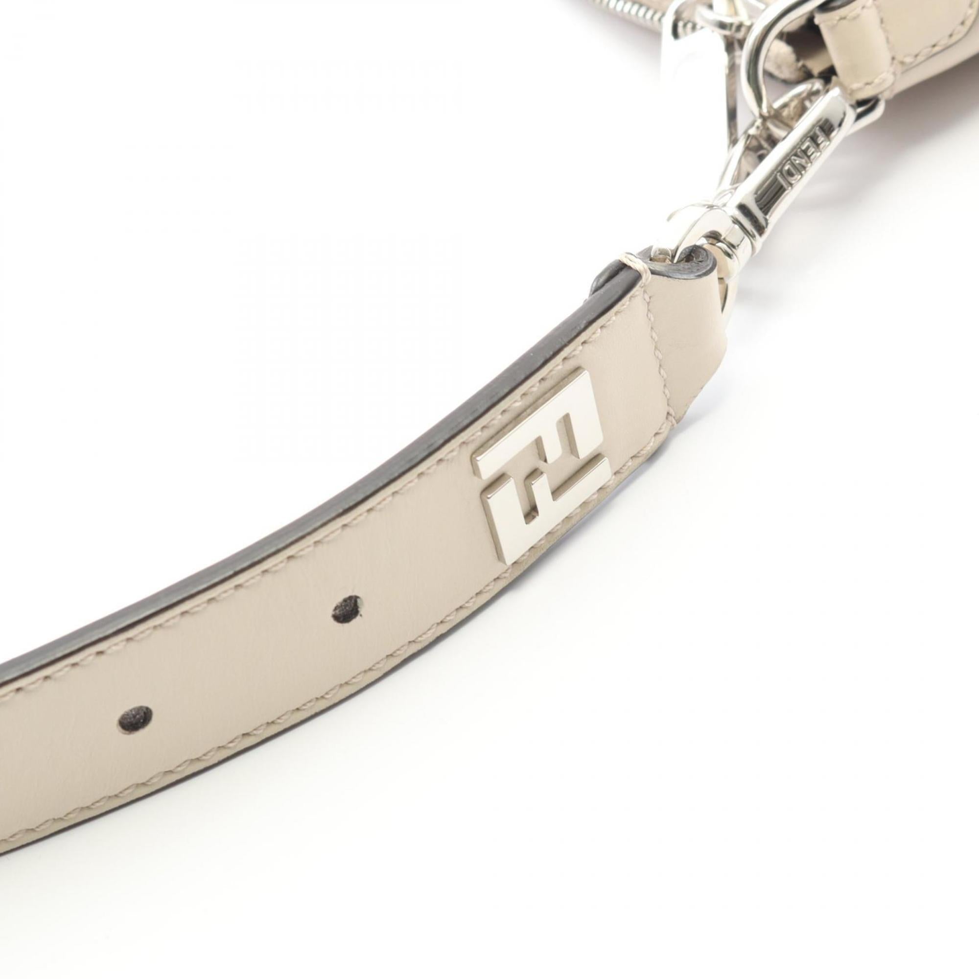 Fendi White Leather Shoulder Bag (Pre-Owned)