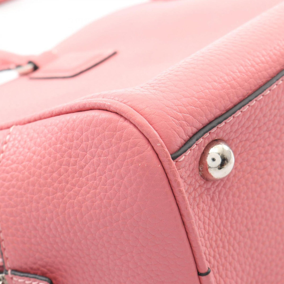 Loewe Pink Leather Handbag (Pre-Owned)
