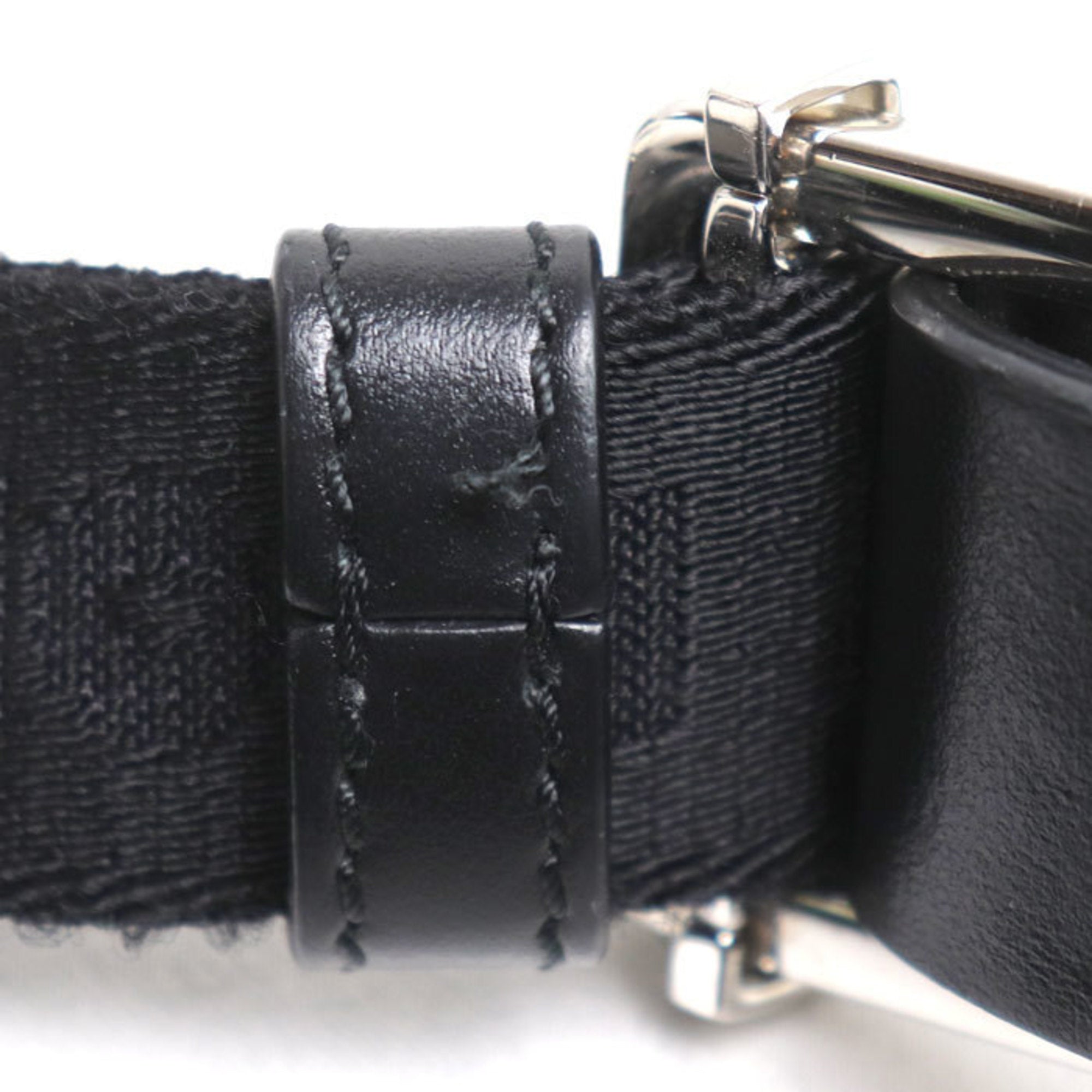 Christian Dior Black Leather Shoulder Bag (Pre-Owned)