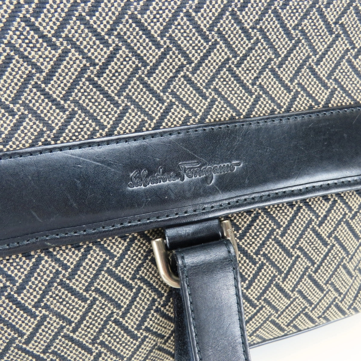 Salvatore Ferragamo Beige Black Canvas Leather Shoulder Bag (Pre-Owned)