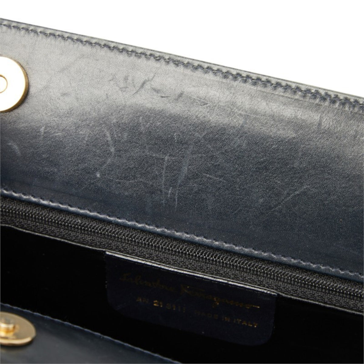 Salvatore Ferragamo Black Gold Leather Shoulder Bag (Pre-Owned)