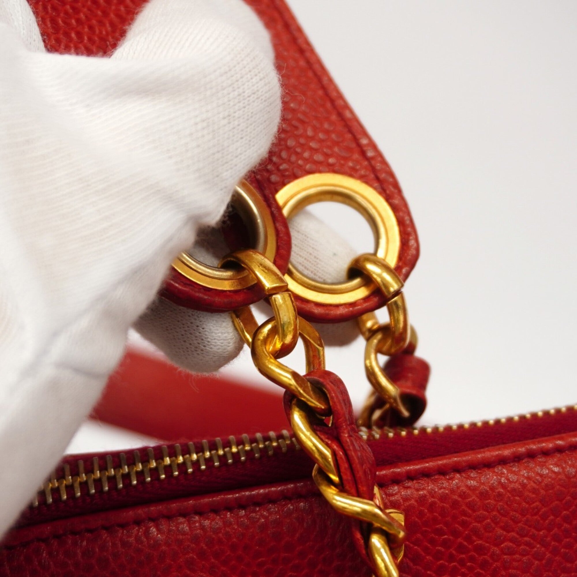 Chanel Red Color Grained Calfskin Shoulder Bag (Pre-Owned)