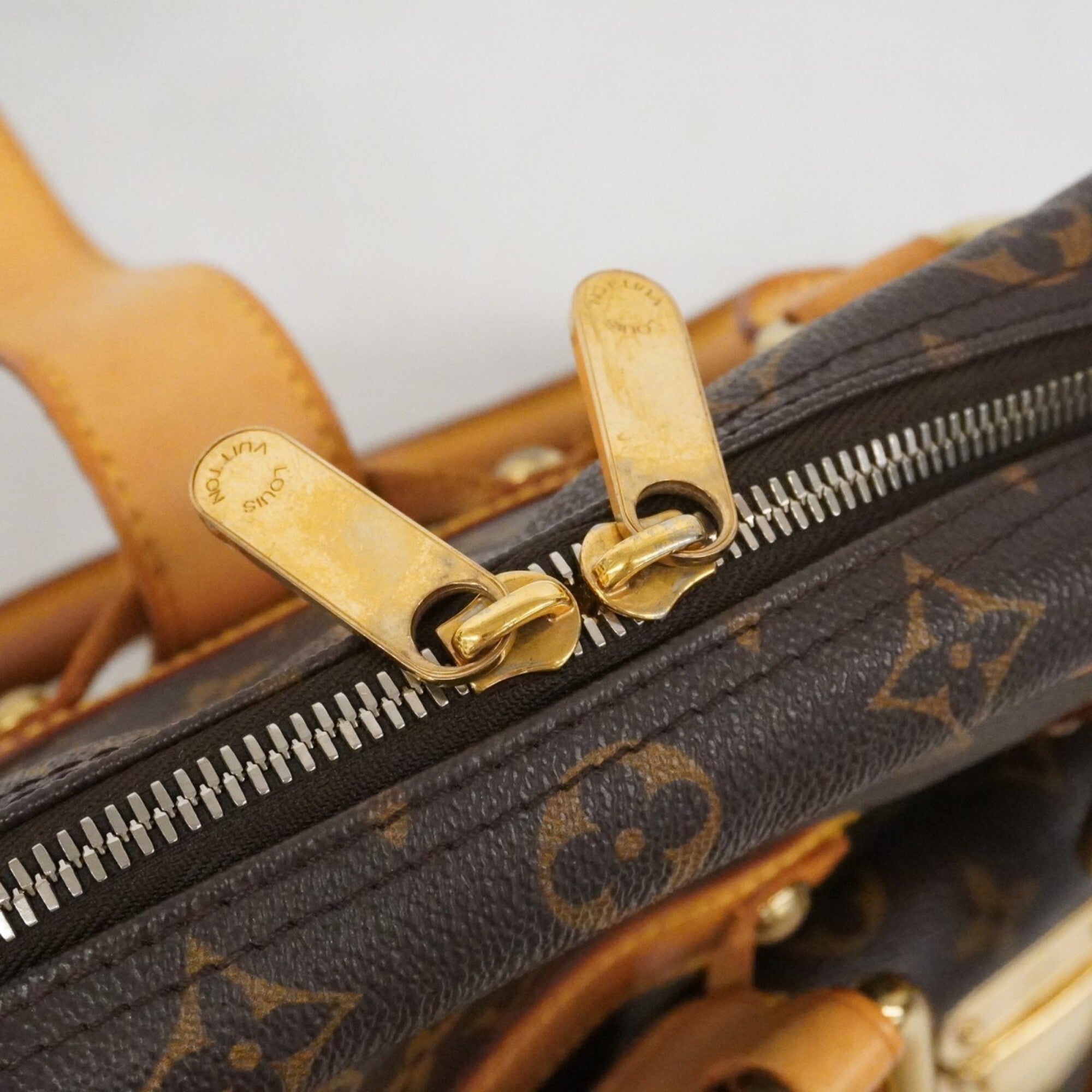 Louis Vuitton Brown Handbag (Pre-Owned)