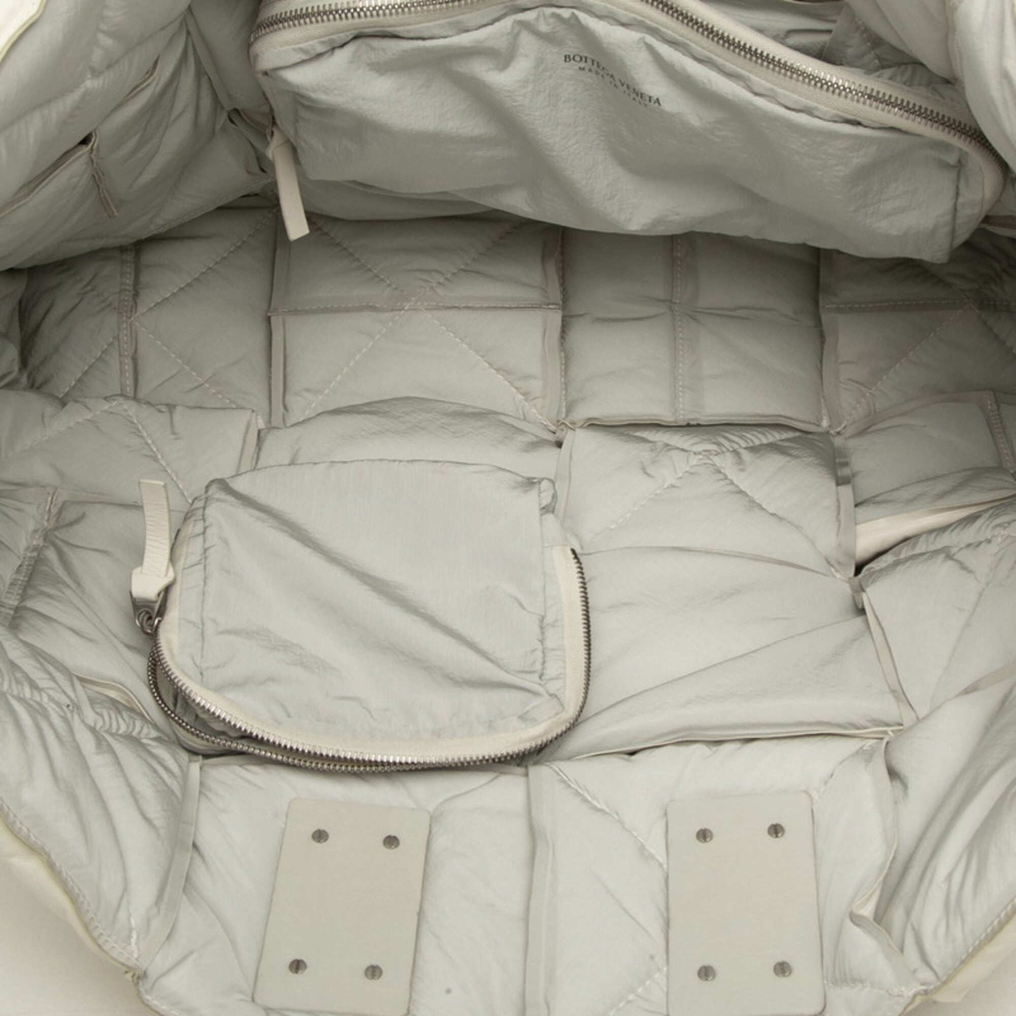 Bottega Veneta White Leather Tote Bag (Pre-Owned)