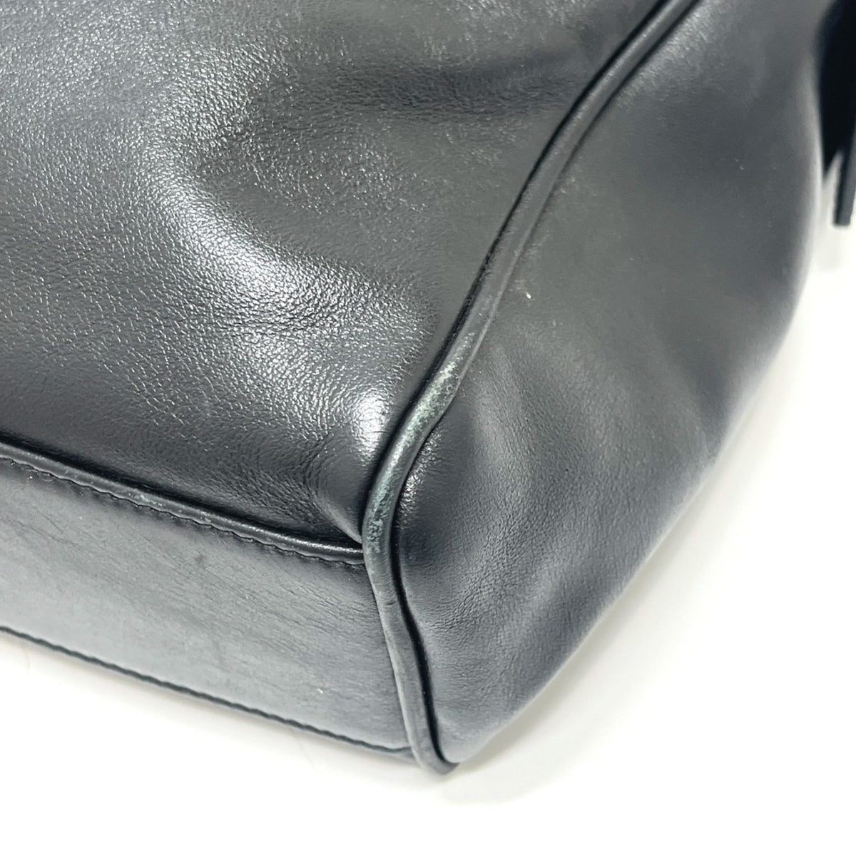 Salvatore Ferragamo Black Leather Handbag (Pre-Owned)