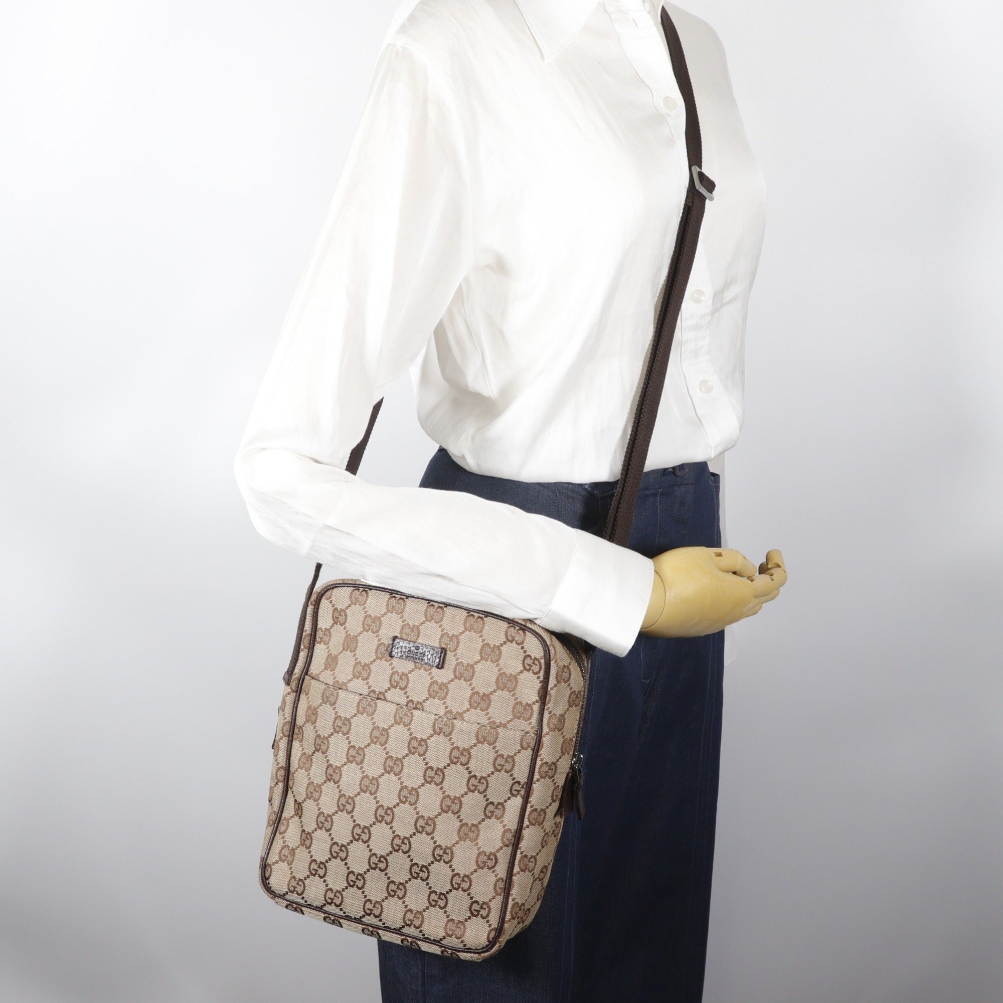 Gucci Brown Gg Canvas Shoulder Bag (Pre-Owned)